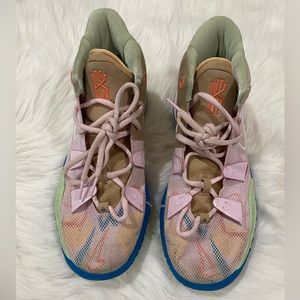 RARE Nike Kyrie 7 World 1 People